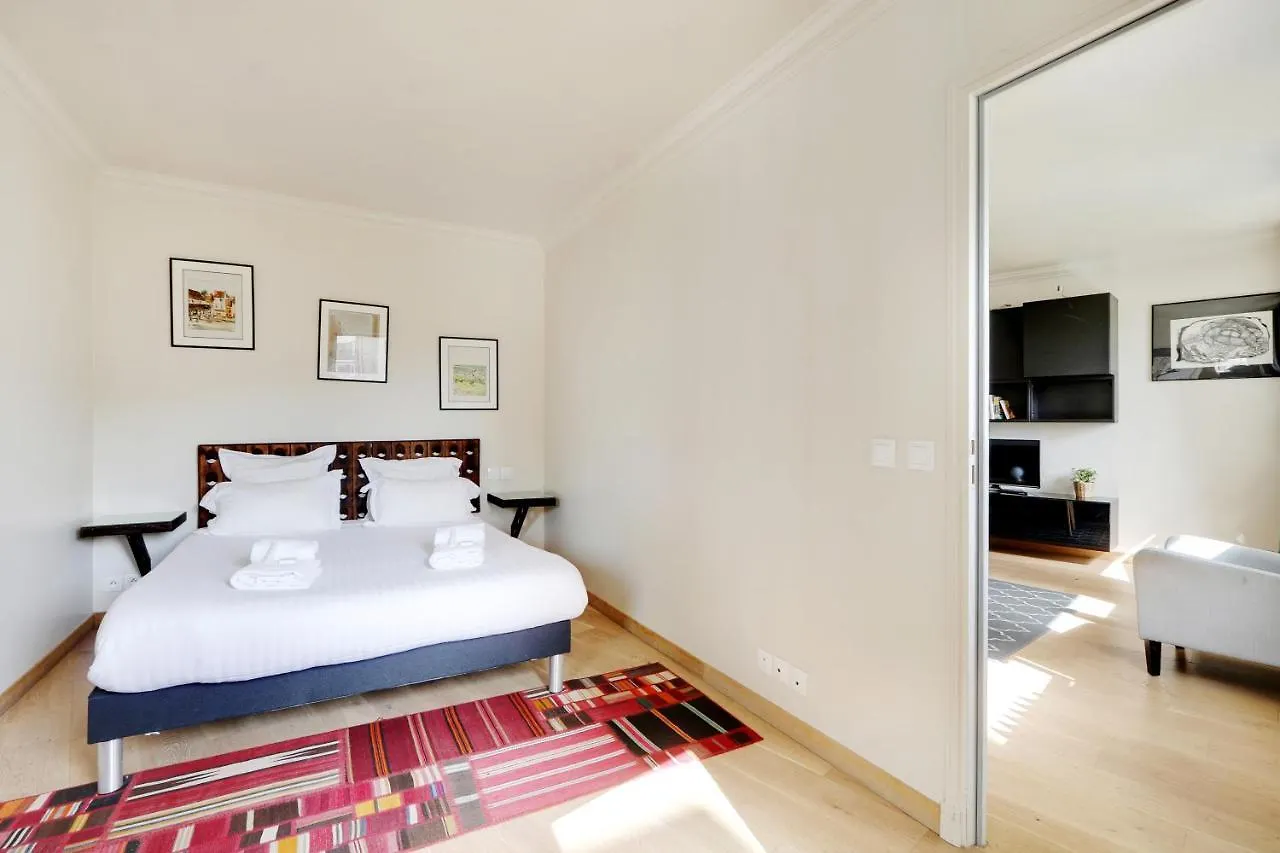 Pick A Flat'S Apartment In Eiffel Tower- Boulevard De Grenelle Paris